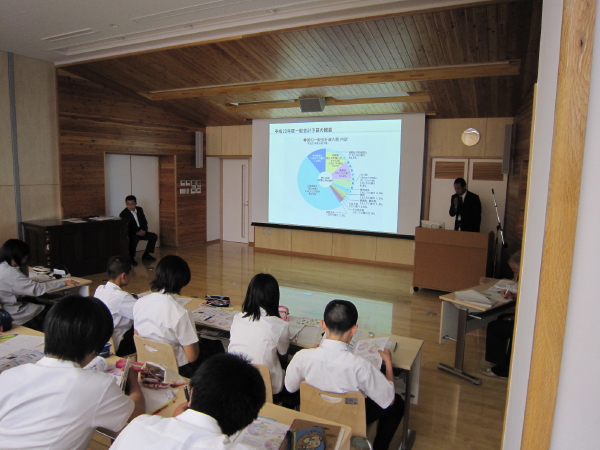 租税教室を開催。<br />「税金」について考えました!