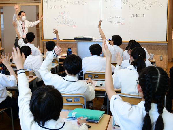 【1学年】数学科授業～算数から数学へ～