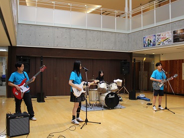 ライブパフォーマンス